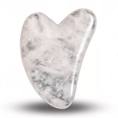 Gua Sha Stein aus Berkristall für die Gesichtsmassage